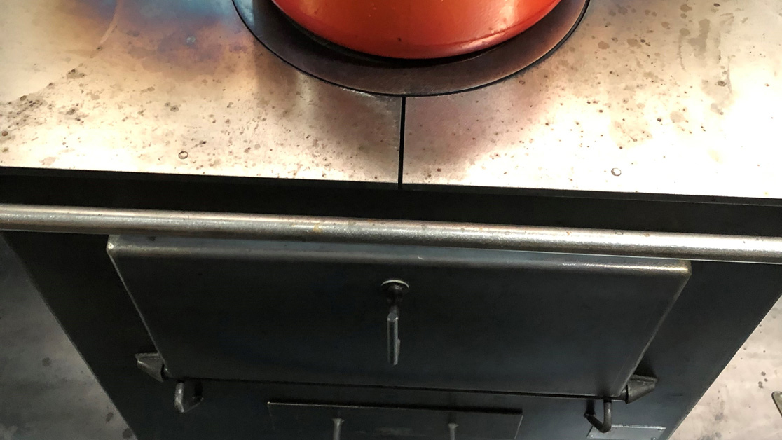 Cooking stove